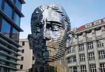 Les œuvres de David Cerny à Prague Oeuvres de David Cerny