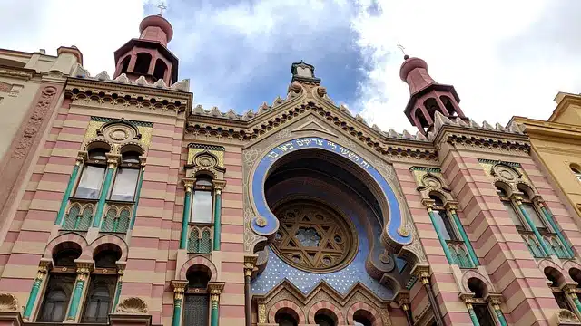 Prague_synagogue