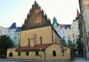 La synagogue Vieille-Nouvelle