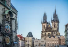 La Place de la Vieille Ville à Prague La Place de la Vieille Ville à Prague